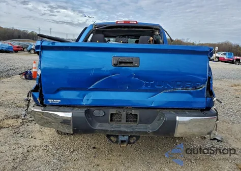 2018 Toyota Tundra Crewmax Sr5 z USA, uszkodzony, nr VIN 5TFDW5F15JX757157